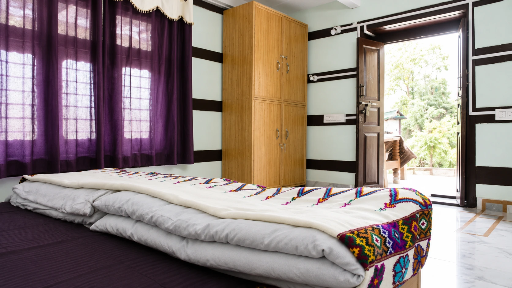 Valley View Room