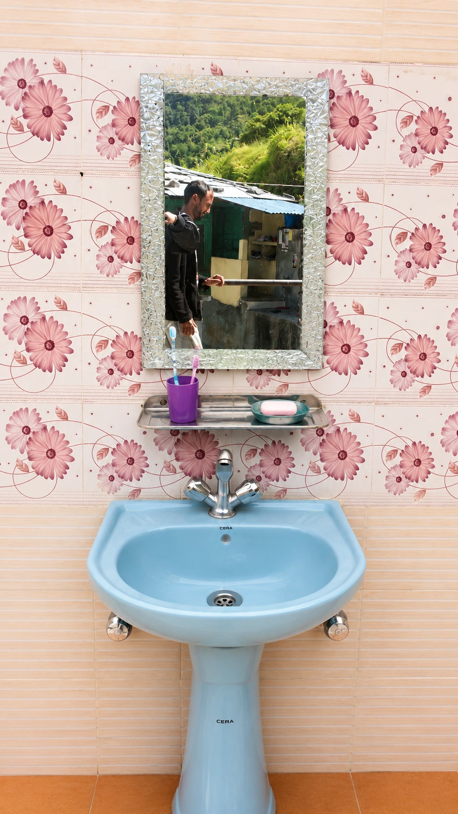 Orchard View Room washroom